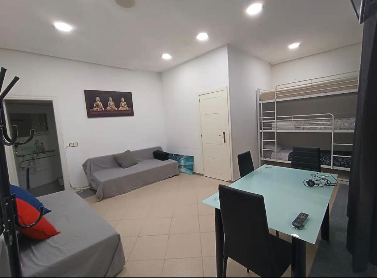 Parsa Booking Madrid Buitenkant foto