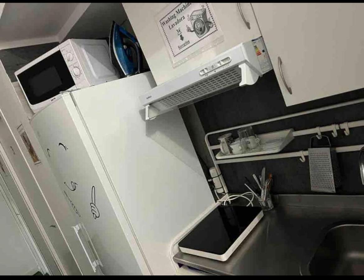 Parsa Booking Madrid Buitenkant foto