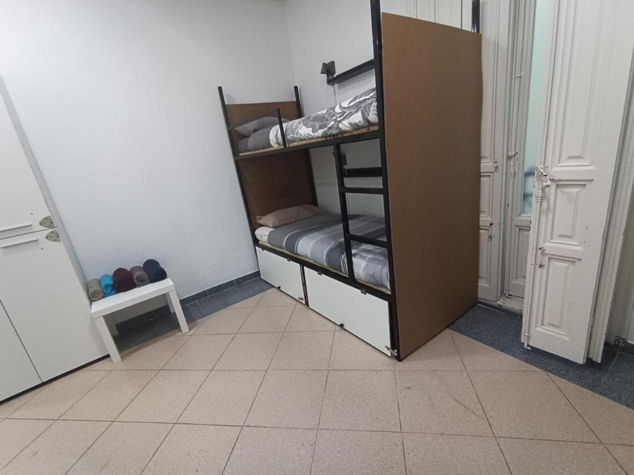 Parsa Booking Madrid Buitenkant foto